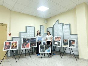 Выставка картин Леонова